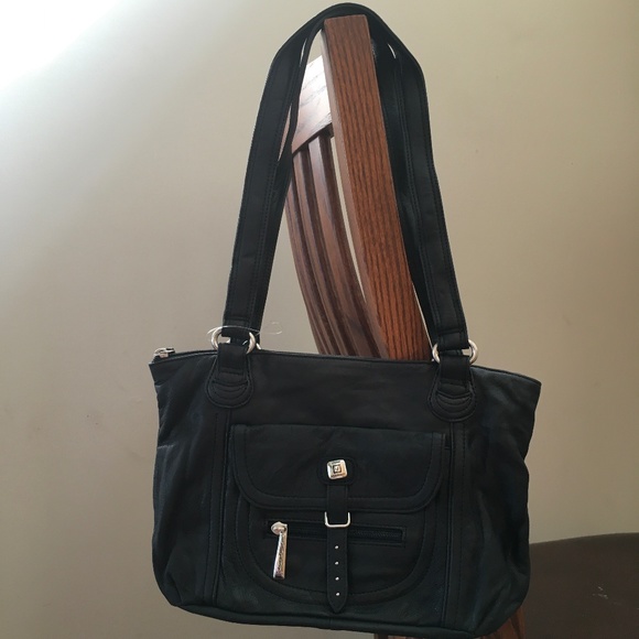 Stone Mountain Accessories Handbags - STONE MOUNTAIN Black Leather HOBO TOTE SHOULDER BAG Purse